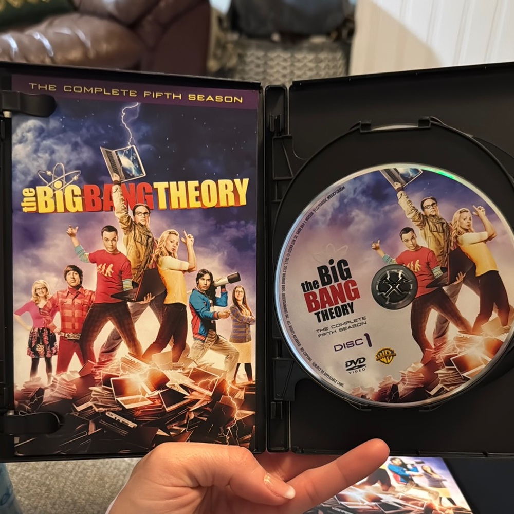 The Big Bang Theory Season 5 DVD - Picture 3 of 6
